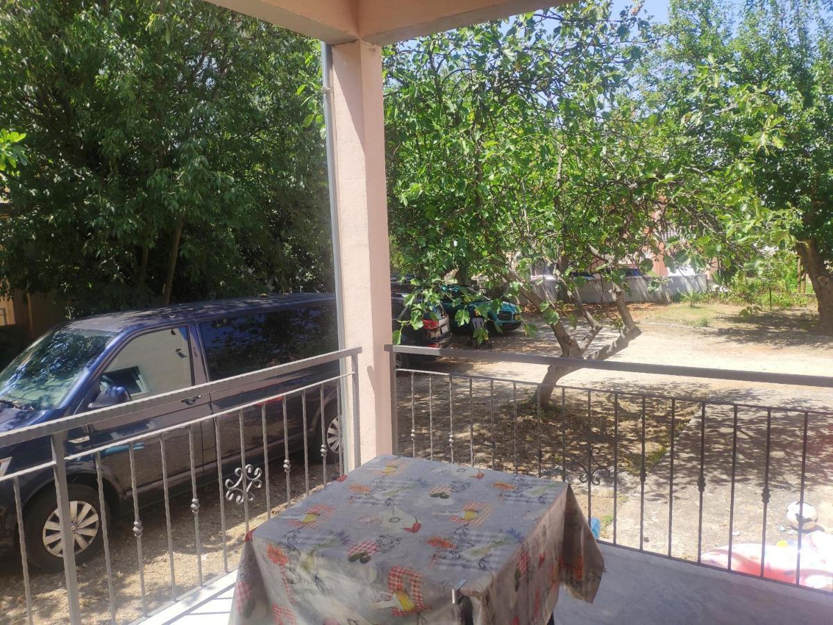 Apartment Tome Biograd Na Moru Buitenkant foto
