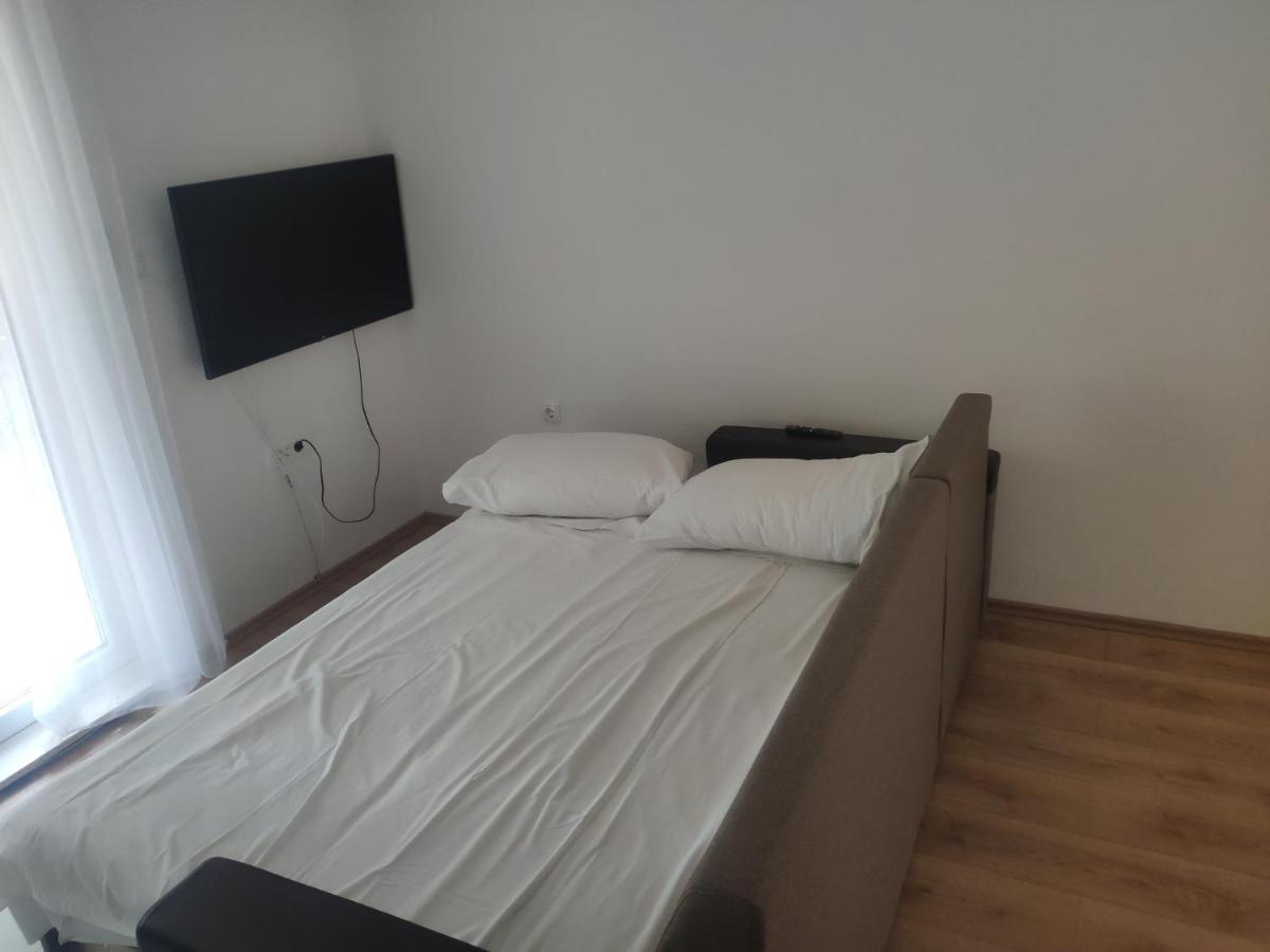 Apartment Tome Biograd Na Moru Buitenkant foto