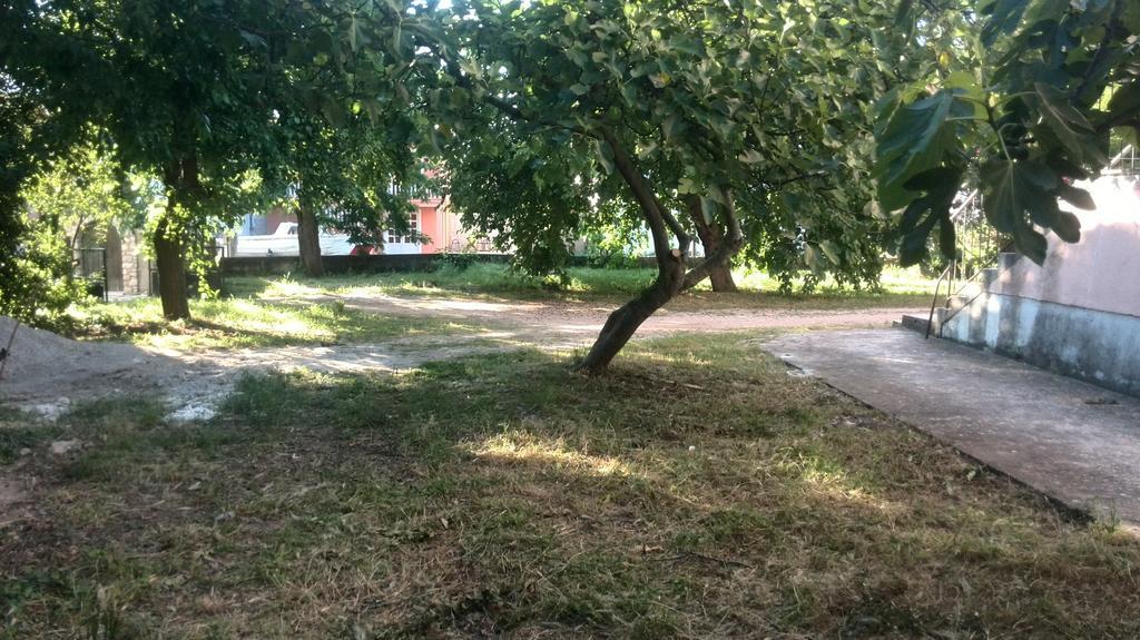 Apartment Tome Biograd Na Moru Buitenkant foto