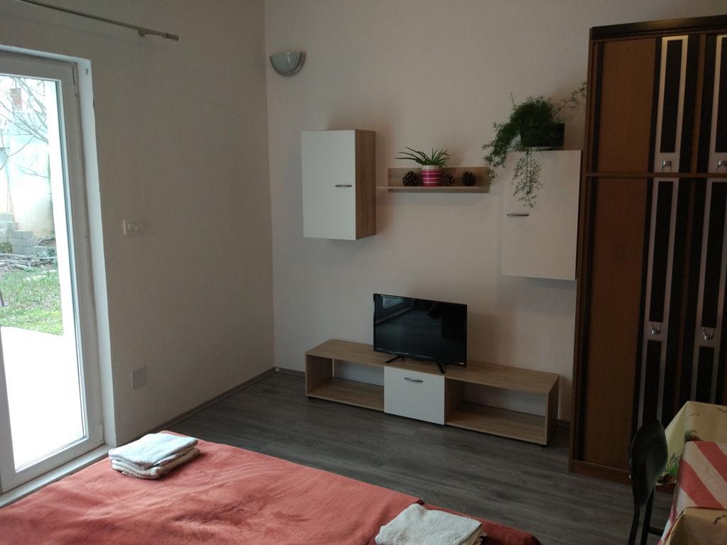 Apartment Tome Biograd Na Moru Buitenkant foto