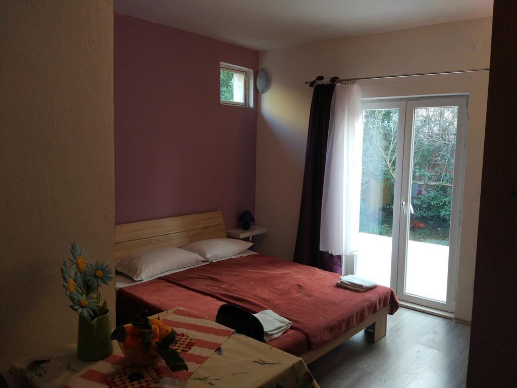 Apartment Tome Biograd Na Moru Buitenkant foto