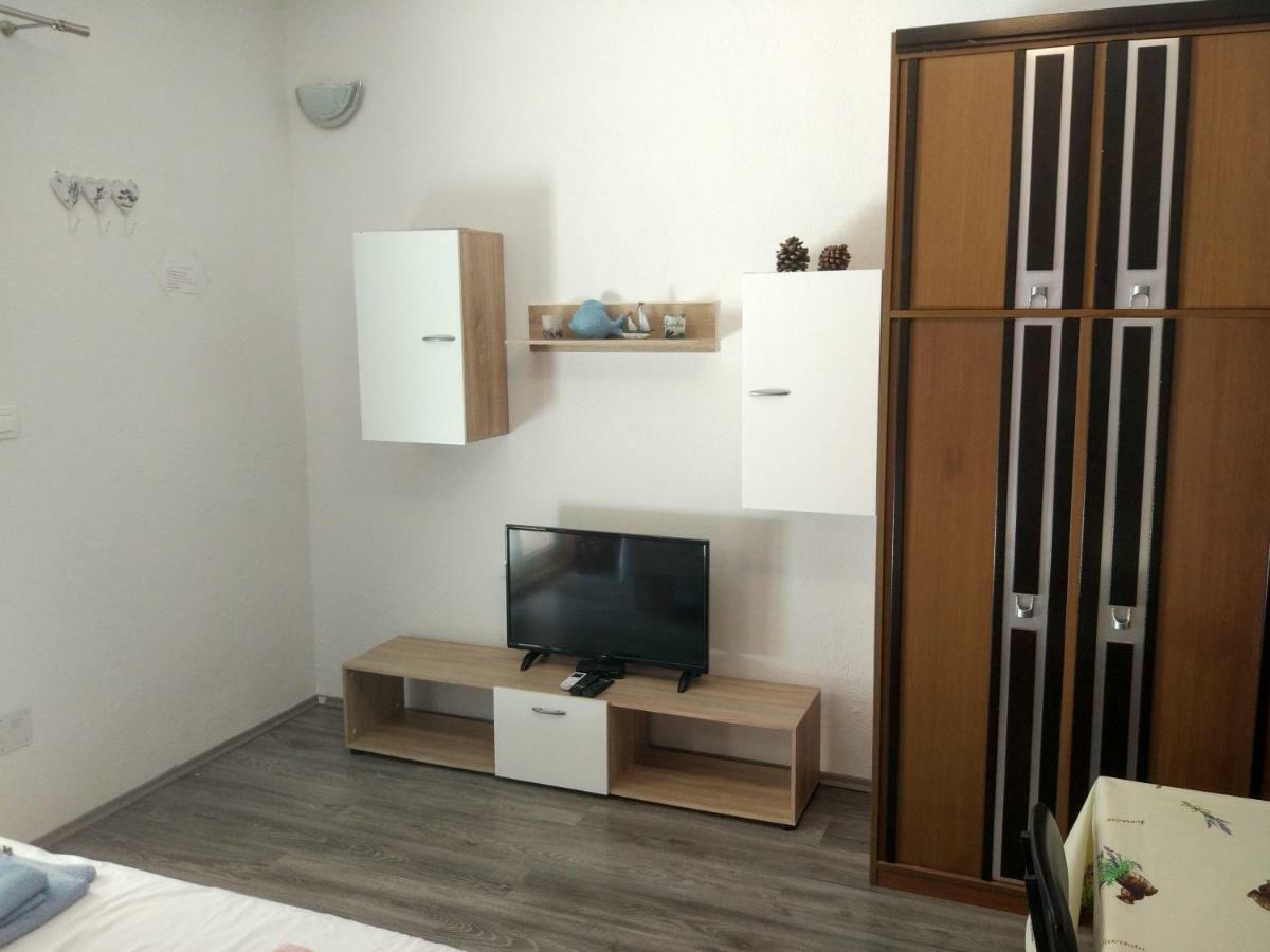 Apartment Tome Biograd Na Moru Buitenkant foto