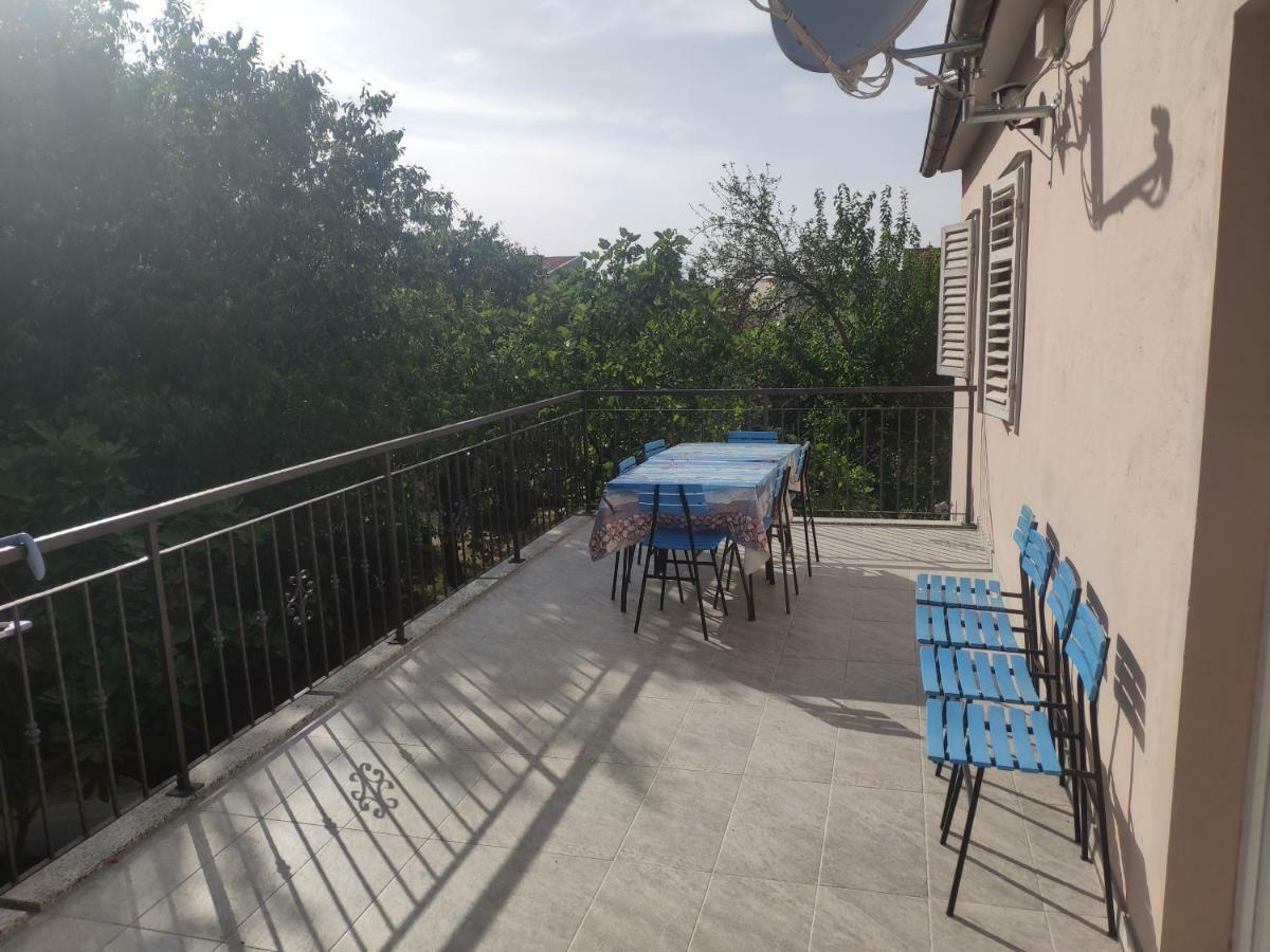 Apartment Tome Biograd Na Moru Buitenkant foto